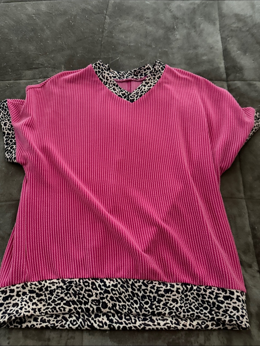 Fuchsia Short Sleeve Ribbed Tee with Leopard Trim
